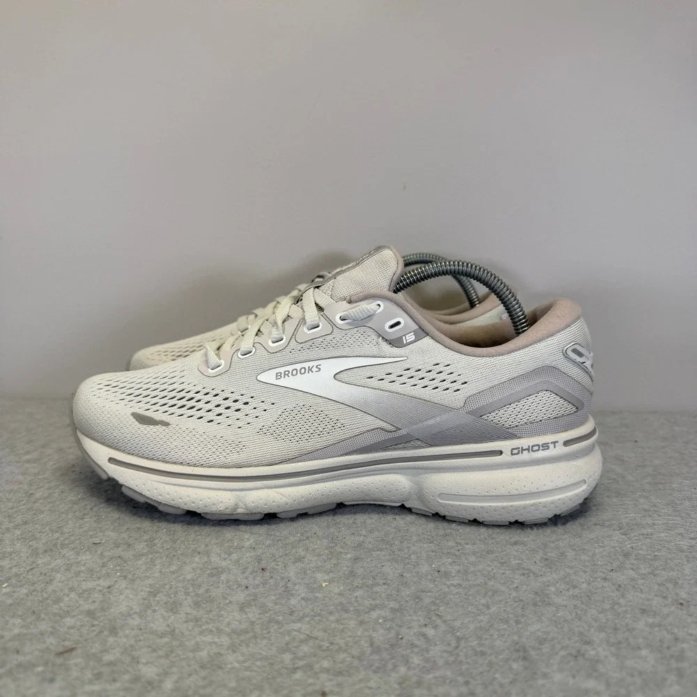 Brooks Ghost 15 Womens Shoes Size 7.5 Grey & White Running Sneakers 1203801B112